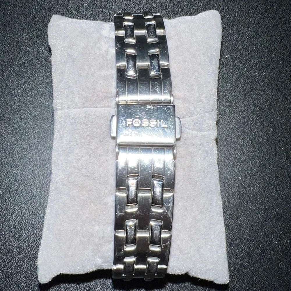 Fossil Watch with mother of pearl face - Picture 2 of 9